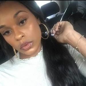 Meet your Posher, Simone